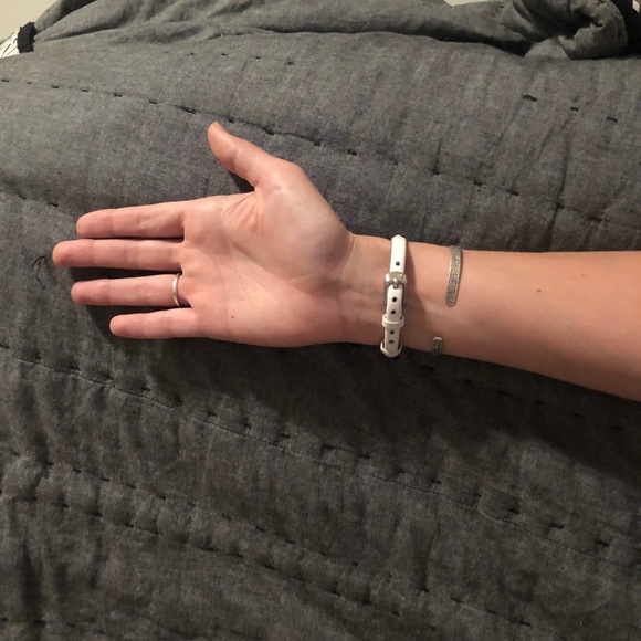 Women’s Fossil Watch - Picture 3 of 4